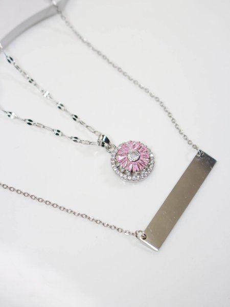 سنسال طبقتين مع نقش الاسم