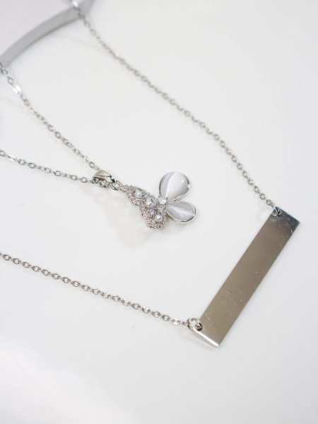 سنسال طبقتين مع نقش الاسم