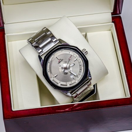 ساعات مميزة بتصاميم أنيقة وجودة عالية