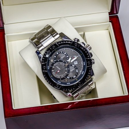 ساعات مميزة بتصاميم أنيقة وجودة عالية