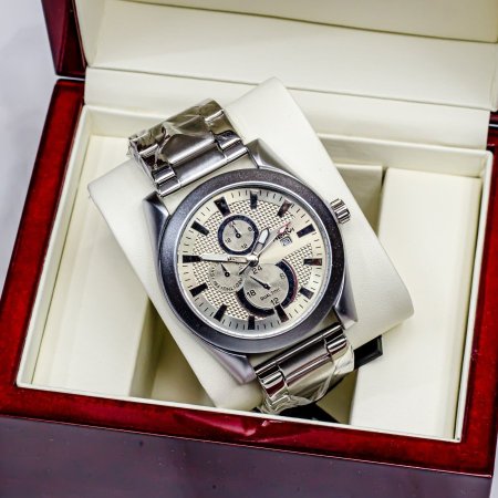 ساعات مميزة بتصاميم أنيقة وجودة عالية