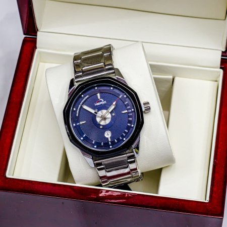 ساعات مميزة بتصاميم أنيقة وجودة عالية