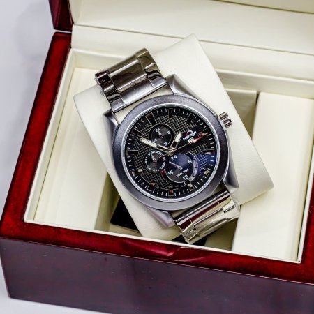 ساعات مميزة بتصاميم أنيقة وجودة عالية