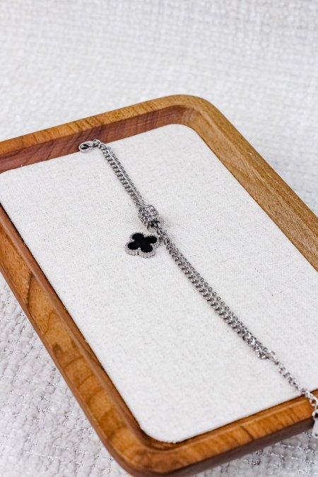 أساور ناعمة وجذابة