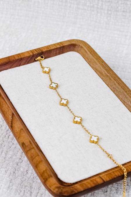 أساور ناعمة وجذابة