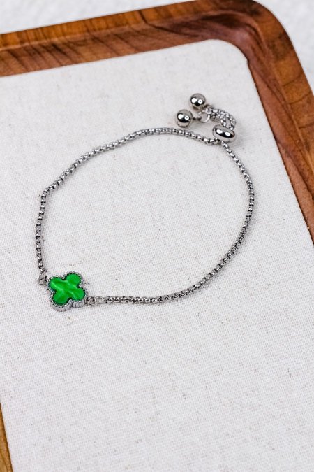 أساور ناعمة وجذابة