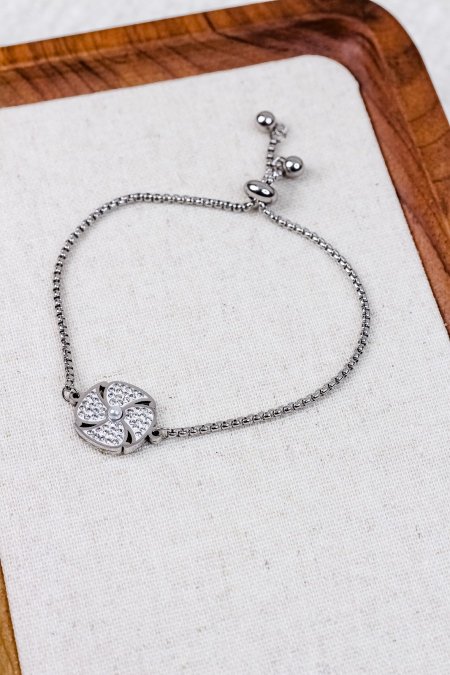 أساور ناعمة وجذابة