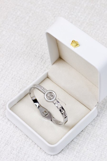 اساور ماركة اصلية