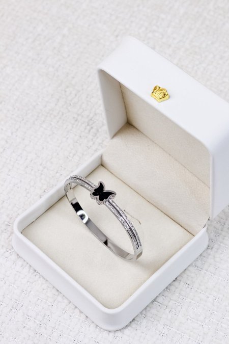 اساور ماركة اصلية