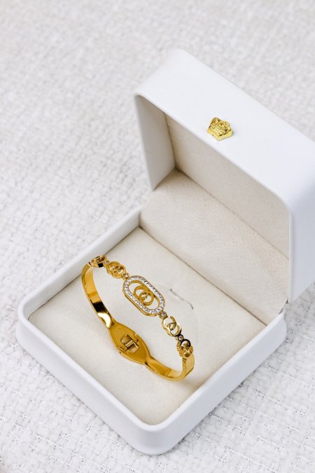 اساور ماركة اصلية