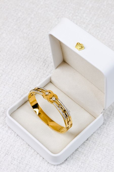 اساور ماركة اصلية