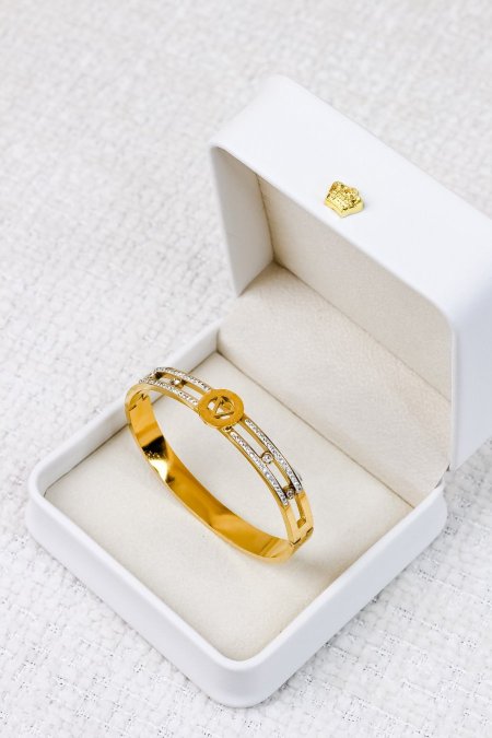 اساور ماركة اصلية