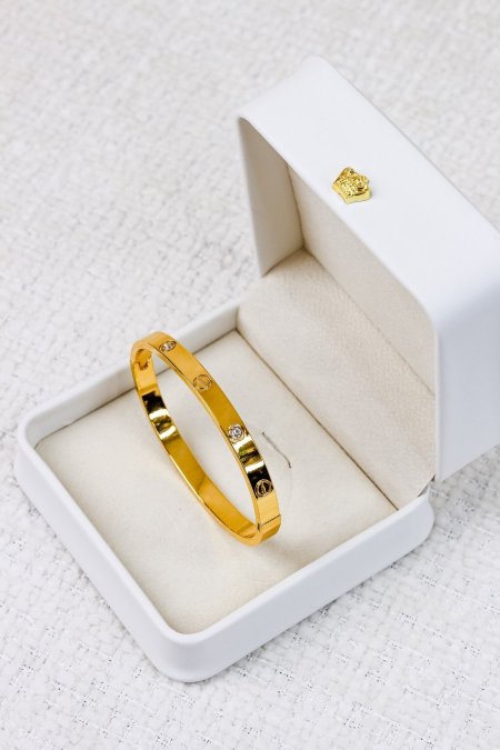 اساور ماركة اصلية