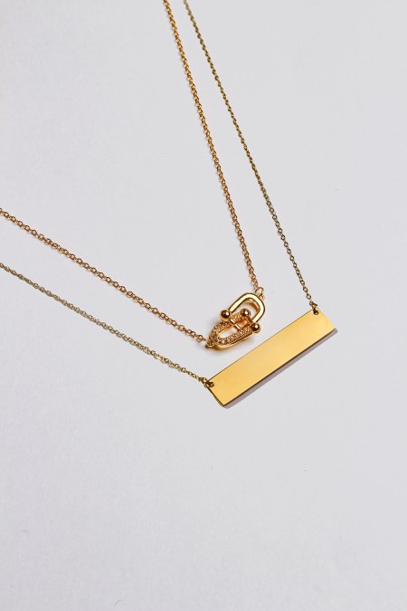 سنسال طبقتين مع نقش الاسم