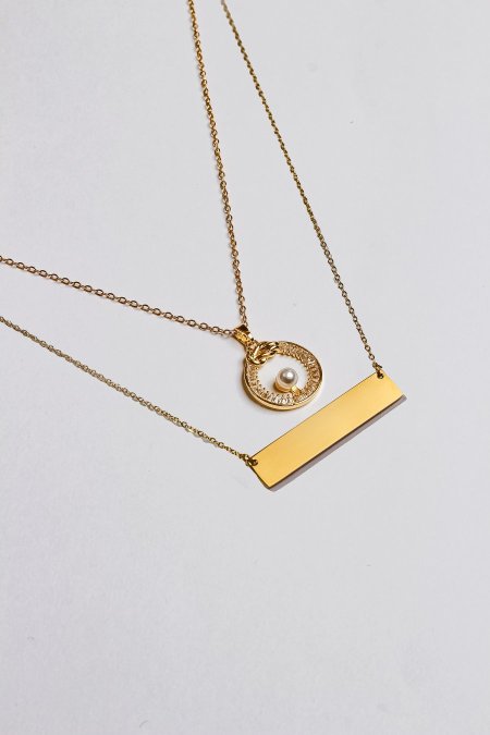 سنسال طبقتين مع نقش الاسم