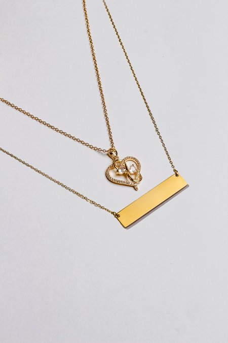 سنسال طبقتين مع نقش الاسم