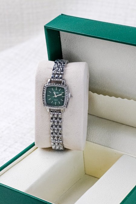 ساعات ناعمة ومميزة