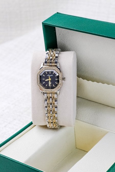 ساعات ناعمة ومميزة