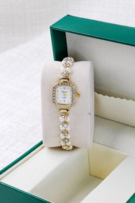 ساعات ناعمة ومميزة