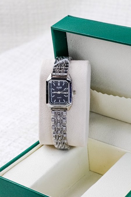 ساعات ناعمة ومميزة