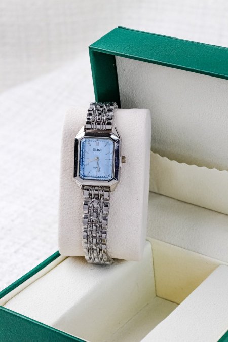 ساعات ناعمة ومميزة