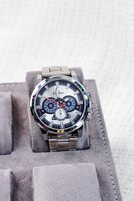 ساعات انيقة