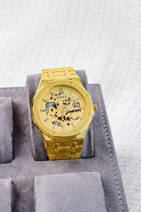 ساعات انيقة