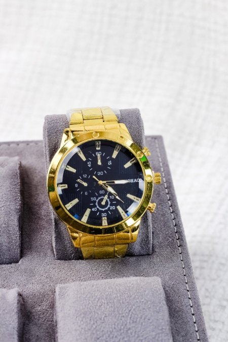 ساعات انيقة