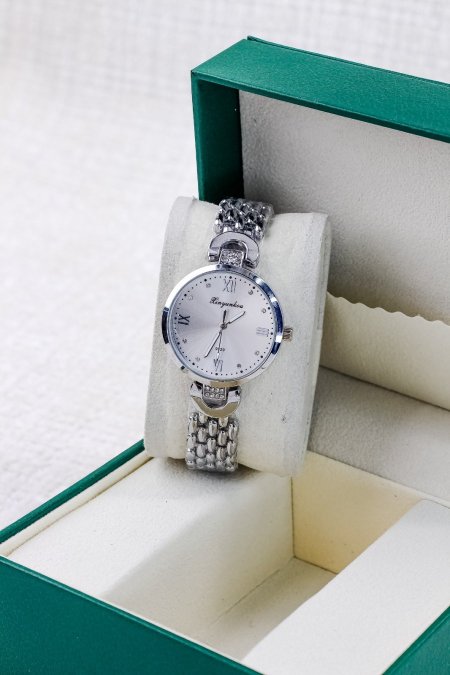 ساعات ناعمة ومميزة