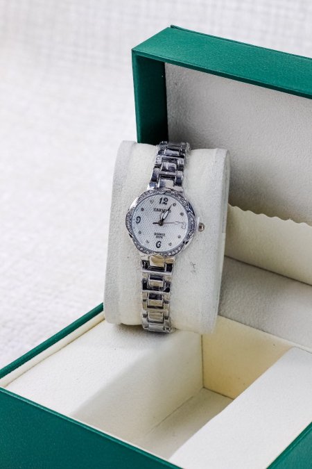 ساعات ناعمة ومميزة