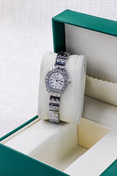 ساعات ناعمة ومميزة