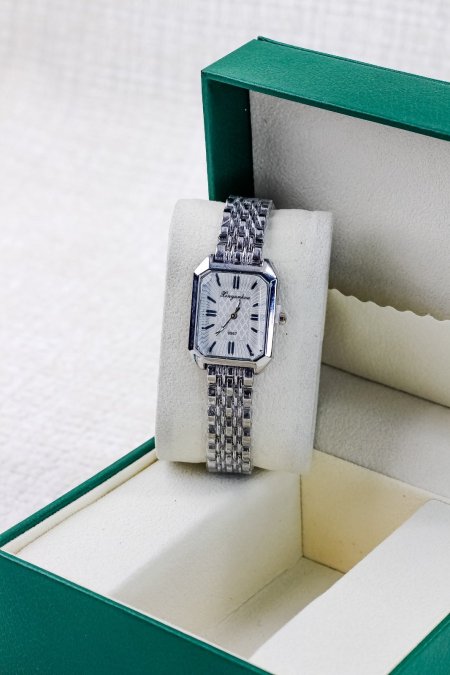 ساعات ناعمة ومميزة