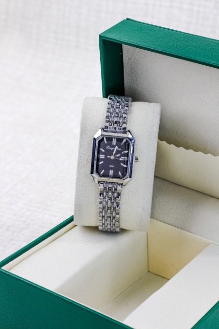 ساعات ناعمة ومميزة