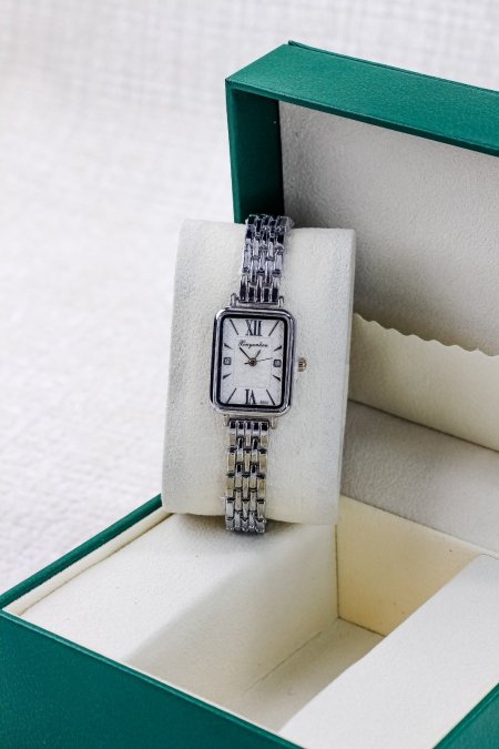 ساعات ناعمة ومميزة