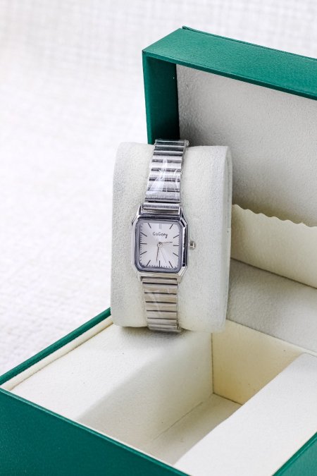 ساعات ناعمة ومميزة