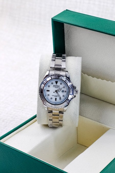 ساعات ناعمة ومميزة