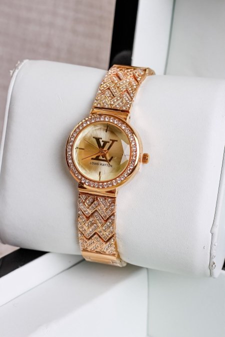ساعة LOUIS VUITTON فاخرة